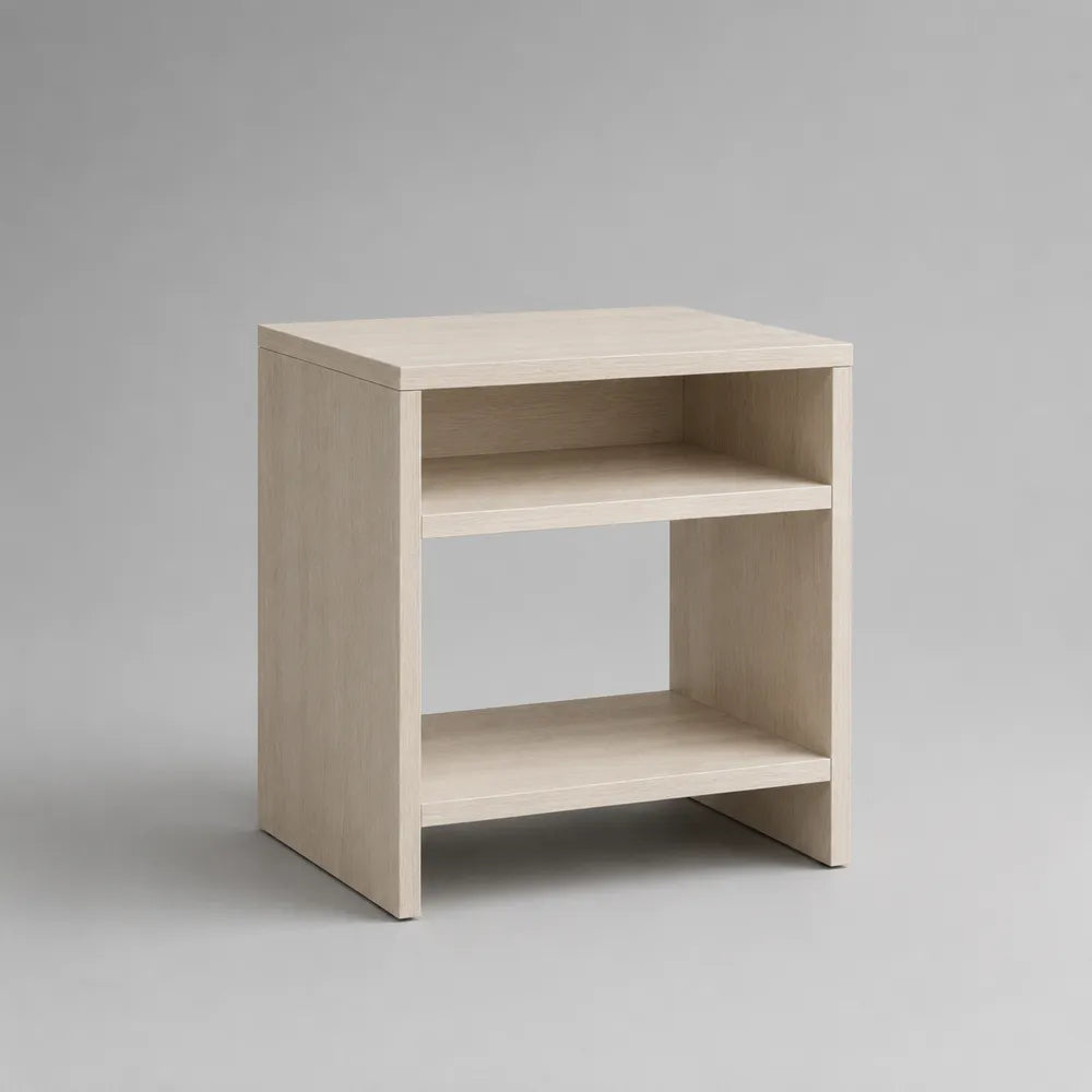 Comodino 45 x 35 x 50 cm in pannello truciolare effetto rovere chiaro con due vani a giorno struttura rettangolare