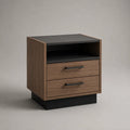 Comodino 55 x 40 x 60 cm con due cassetti e vano a giorno in MDF effetto noce e piano nero struttura rettangolare con base a zoccolo